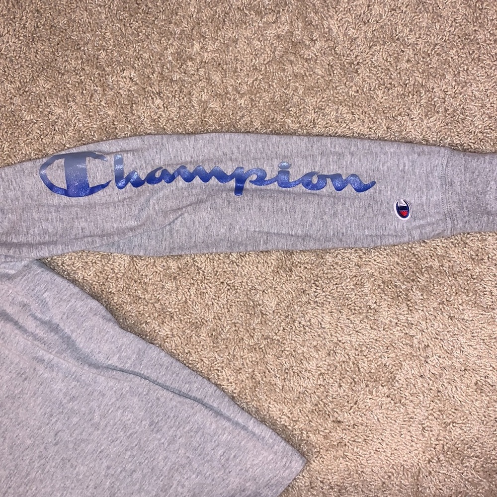 Men’s Gray Champion Long Sleeve Logo Shirt - Picture 3 of 9